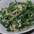 ★＊Yuka＊★'s cooksnap of when they made 簡単♪ほうれん草とえのきのごま和え.