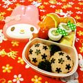 マッハママ's cooksnap of when they made パンチのきいた花おにぎり.