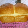 ぷぷぷりぷりぷりこ's cooksnap of when they made 水切りヨーグルトの副産物、ホエーで食パン.