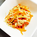 ＫawausosO's cooksnap of when they made えのきとニンジンのごまドレ炒め.