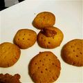 ダルスター's cooksnap of when they made サラダ油deサクサク塩麹ごまクッキー.