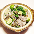 momo4Tra's cooksnap of when they made 舞茸・蓮根・豚肉の土鍋蒸しスダチを添えて.