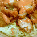 手作り★ママ's cooksnap of when they made 唐揚げリメイク！簡単唐揚げ丼 旨辛ソース.