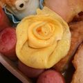 みなやつよ's cooksnap of when they made 簡単キャラ弁おかず☆薄焼き卵の薔薇★.