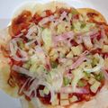 くりこちゃんキッチン's cooksnap of when they made ぎょうざの皮で♪なんちゃってＰｉｚｚａ.