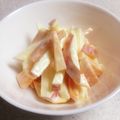 saku0655's cooksnap of when they made 残念な柿の行方は･･秋色フルーツサラダ♪.