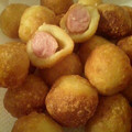 さぁ★たぁ★'s cooksnap of when they made おさかなのソーセージでポテト餅巻き揚げ.