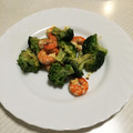 小山紫苑's cooksnap of when they made 簡単♪えびとブロッコリーのマヨ炒め.