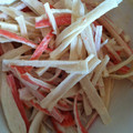 KSTake's cooksnap of when they made お弁当に♪かにかまの醤油マヨ和え.