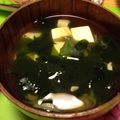 リラシャン's cooksnap of when they made 豆腐とわかめの味噌汁.