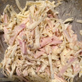 ゆかにんぐ's cooksnap of when they made 簡単☆キャベツとハムのゴママヨあえ.