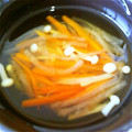 ユーロン's cooksnap of when they made 簡単♪大根とえのきのみぞれ汁.