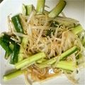 sayooo's cooksnap of when they made 簡単ピリ辛☆もやし胡瓜の中華和え.