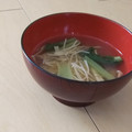 きらり流れ星's cooksnap of when they made 小松菜とえのきのお味噌汁.