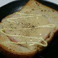 ☆shizu's cooksnap of when they made 我が家で人気☆ハムチーズトースト.