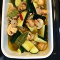 slowlydays's cooksnap of when they made 海老とキノコのアヒージョ.