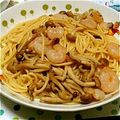 ひろにゃーん's cooksnap of when they made 【節約】エビとしめじの和風パスタ.