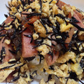 私は苺大福's cooksnap of when they made ひじきの煮物で簡単和風スパム丼.
