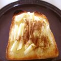 T0moco's cooksnap of when they made 贅沢な♡りんごシナモントースト.