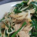 めかにか's cooksnap of when they made 豚コマ肉とニラもやしの炒め物.