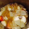 とんみき's cooksnap of when they made 大根とじゃがいもと鶏肉のピリ辛煮物.