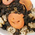 kimimaruo's cooksnap of when they made ハロウィン☆ひじきとオリーブの黒パスタ.