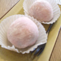 Omamama's cooksnap of when they made もちこちゃんで簡単○いちごミルク大福○.