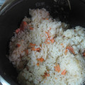 絣金魚's cooksnap of when they made めんつゆで簡単！鮭の炊き込みご飯.