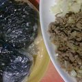 えりちゃお's cooksnap of when they made 【おにぎらず】肉みそときゃべつ.