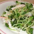 きらり流れ星's cooksnap of when they made 豆苗 茗荷 蟹かまの胡麻油炒め.