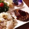 エル♀'s cooksnap of when they made 普通の簡単美味しいハンバーグ.