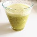 まこぴー's cooksnap of when they made 簡単 レタスとミカンのグリーンスムージー.