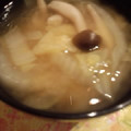 クックZ69KDS☆'s cooksnap of when they made 白菜と玉葱とシメジの味噌汁.