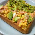 姉ぶた's cooksnap of when they made アボカドチーたまトースト.