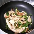 イッケ's cooksnap of when they made 簡単副菜☆ピーマンとちくわの炒め物.