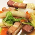 uketoru's cooksnap of when they made 白菜ベーコンエノキのニンニクダシダ炒め.