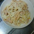 働く主婦やまめさん's cooksnap of when they made 切って混ぜるだけ☆大根と柿のサラダ.