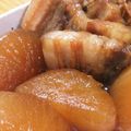 クックPIH63P☆'s cooksnap of when they made 豚バラかたまり肉と大根の煮物.