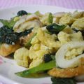 にゃぁくん's cooksnap of when they made 給料日前に✌小松菜とベーコンの炒め物.