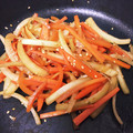 ひぃこ｡'s cooksnap of when they made 大根の皮とにんじんのきんぴら.