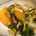 こうめこ９９'s cooksnap of when they made 柿と白菜と塩昆布の切り漬け.