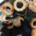ボッチヤ's cooksnap of when they made ☼焼肉のたれで♪わかめと竹輪の簡単炒め.