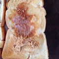 こたつねこくん's cooksnap of when they made 材料3つ！きなこ☆はちみつトースト.