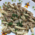 ニイーナ's cooksnap of when they made 簡単！美味！豚肉としめじの梅シソ炒め.
