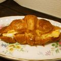 大魔女's cooksnap of when they made 簡単！クロワッサンと玉子だけサンド！.