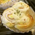 すずゆー's cooksnap of when they made 簡単成形・三つ巴ハムマヨパン.