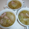 monemaruku's cooksnap of when they made 白菜とソーセージのスープ煮.