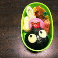 らいらいらー's cooksnap of when they made 簡単キャラ弁 まっくろくろすけ♪.