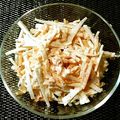 0508haru's cooksnap of when they made 切って混ぜるだけ☆大根と柿のサラダ.