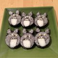 makikost's cooksnap of when they made トトロ海苔巻き＊キャラ弁.